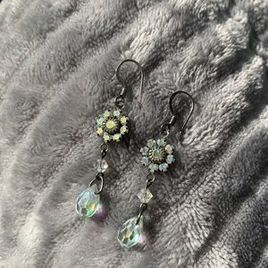 Dainty vintage glass & metal earrings